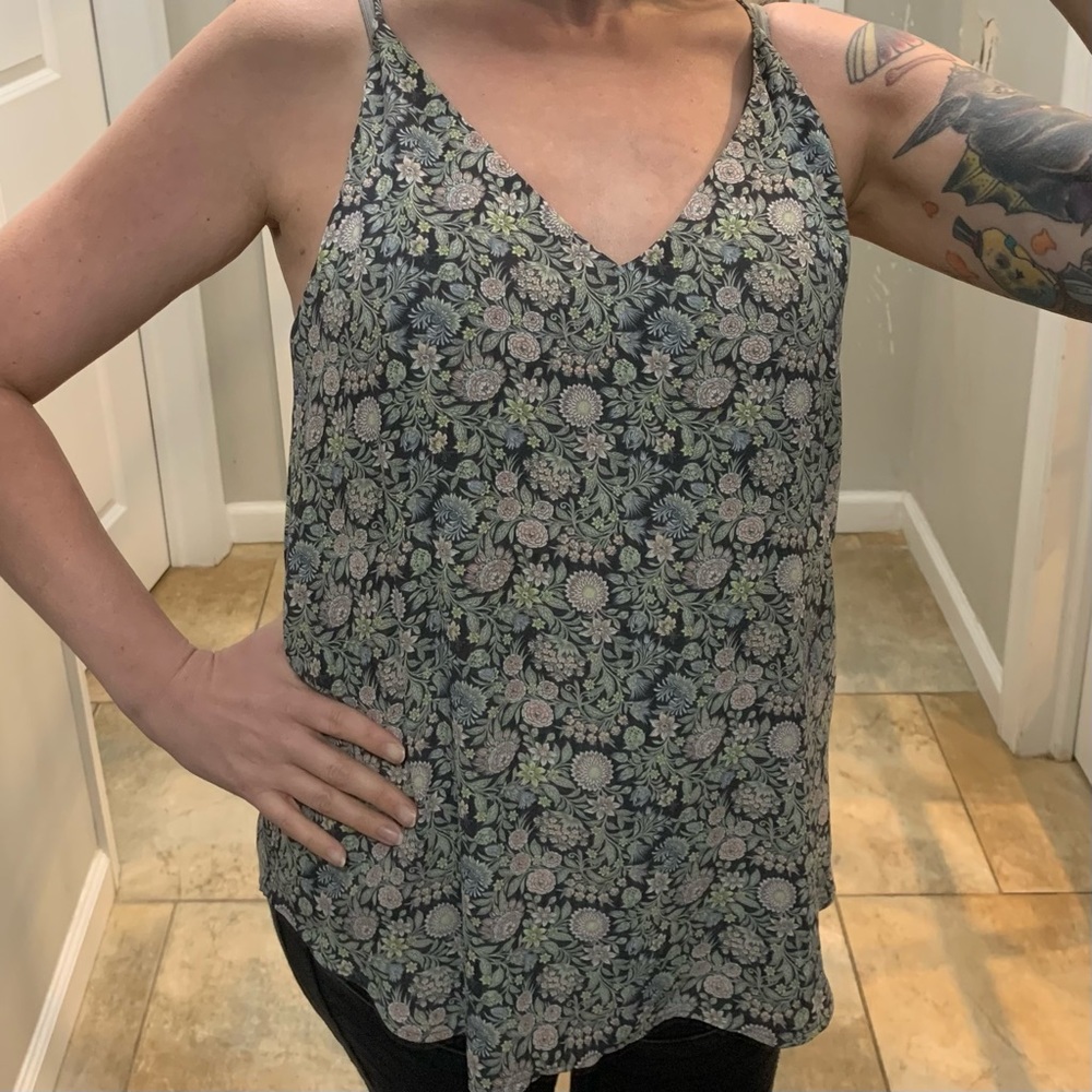 LOFT Spaghetti Strap Tank Top with Flowers and Foliage Pattern Succulents